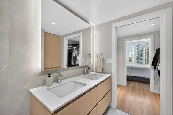 807 1500 Fern Street, North Vancouver For Sale - image 10