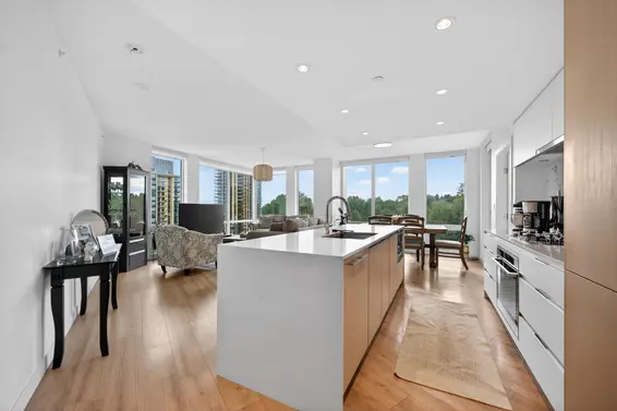 807 1500 Fern Street, North Vancouver For Sale - image 5
