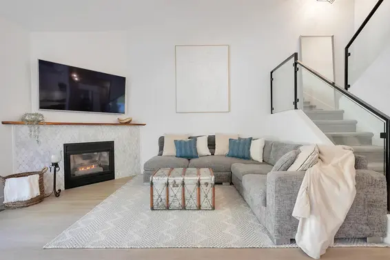 3 650 Roche Point Drive, North Vancouver For Sale - image 2