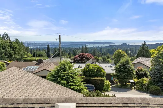 674 Blueridge Avenue, North Vancouver For Sale - image 6