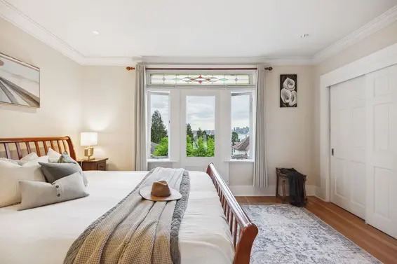 346 East 5th Street, North Vancouver For Sale - image 1