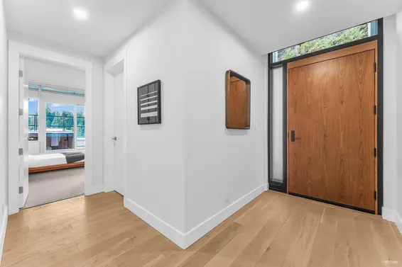 1002 6707 Nelson Avenue, West Vancouver For Sale - image 2