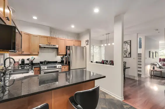 208 East 5th Street, North Vancouver For Sale - image 10