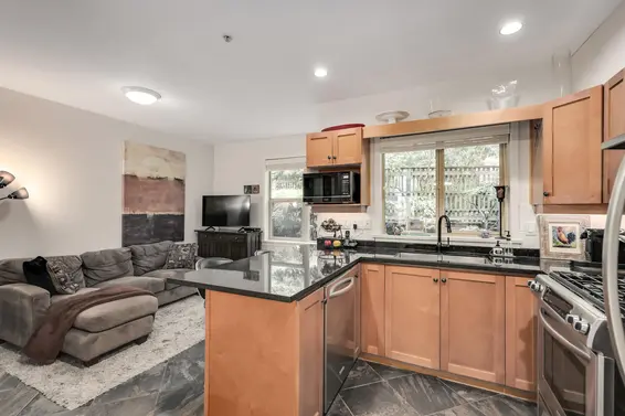 208 East 5th Street, North Vancouver For Sale - image 12