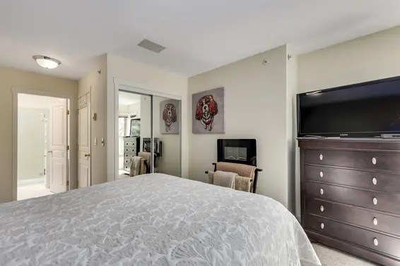 208 East 5th Street, North Vancouver For Sale - image 16
