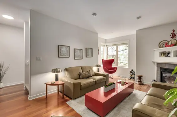 208 East 5th Street, North Vancouver For Sale - image 3