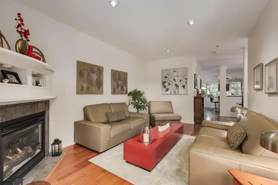 208 East 5th Street, North Vancouver For Sale - image 4
