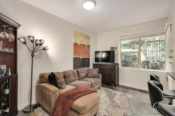 208 East 5th Street, North Vancouver For Sale - image 8