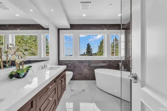 2623 Ottawa Avenue, West Vancouver For Sale - image 27