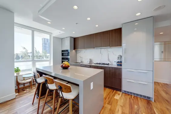 301 1675 Lions Gate Lane, North Vancouver For Sale - image 2