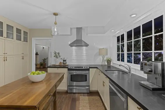 596 Blueridge Avenue, North Vancouver For Sale - image 10