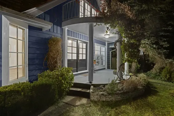 596 Blueridge Avenue, North Vancouver For Sale - image 2