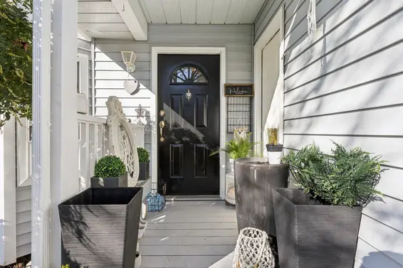 875 Porteau Place, North Vancouver For Sale - image 2