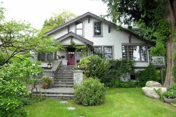 2356 Chesterfield Avenue, North Vancouver