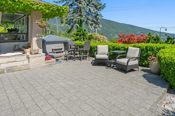 68 Bonnymuir Drive, West Vancouver For Sale - image 2