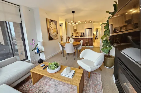 403 170 West 1st Street, North Vancouver For Sale - image 2