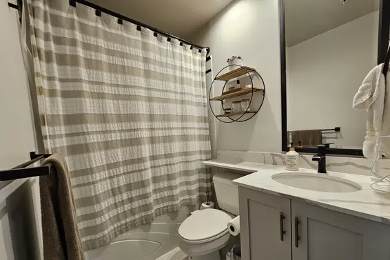 403 170 West 1st Street, North Vancouver For Sale - image 5