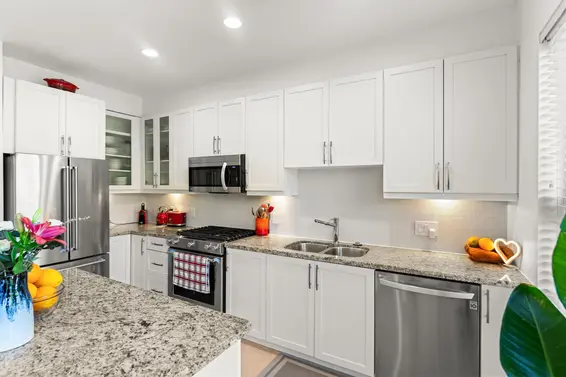 3 307 East 15th Street, North Vancouver For Sale - image 18