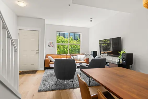 3 307 East 15th Street, North Vancouver For Sale - image 5