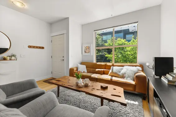3 307 East 15th Street, North Vancouver For Sale - image 7