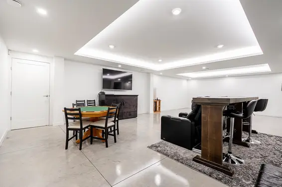 2409 Windridge Drive, North Vancouver For Sale - image 18