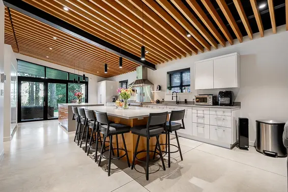 2409 Windridge Drive, North Vancouver For Sale - image 9