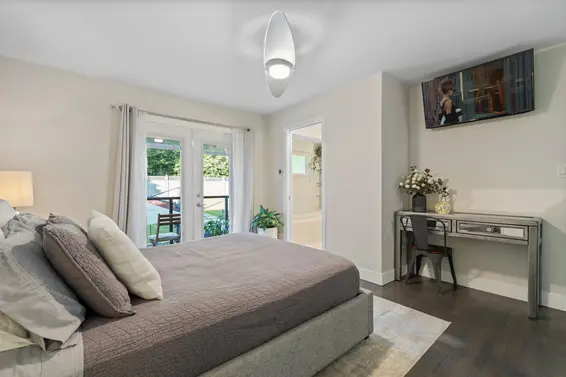 906 Strathaven Drive, North Vancouver For Sale - image 15