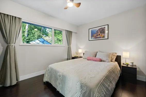 906 Strathaven Drive, North Vancouver For Sale - image 21