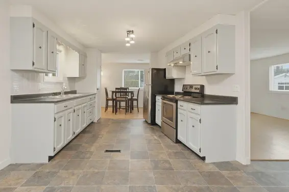 233 Tyee Drive, West Vancouver For Sale - image 14