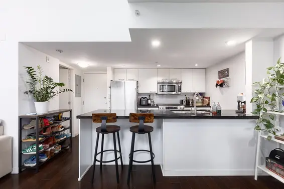 PH7 1288 Chesterfield Avenue, North Vancouver For Sale - image 2