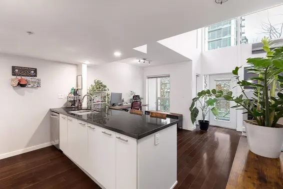 PH7 1288 Chesterfield Avenue, North Vancouver For Sale - image 6