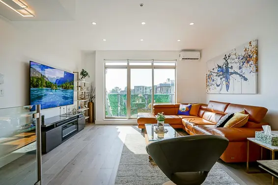 76 728 West 14th Street, North Vancouver For Sale - image 2