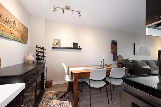 305 1550 Chesterfield Avenue, North Vancouver For Sale - image 15
