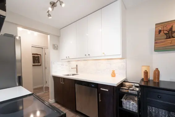 305 1550 Chesterfield Avenue, North Vancouver For Sale - image 18