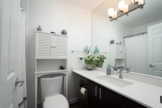 305 1550 Chesterfield Avenue, North Vancouver For Sale - image 25