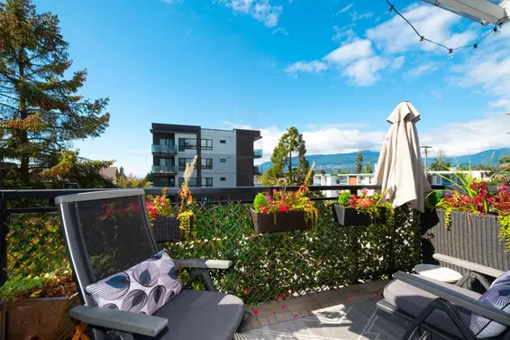 305 1550 Chesterfield Avenue, North Vancouver For Sale - image 27
