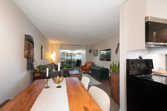 305 1550 Chesterfield Avenue, North Vancouver For Sale - image 4
