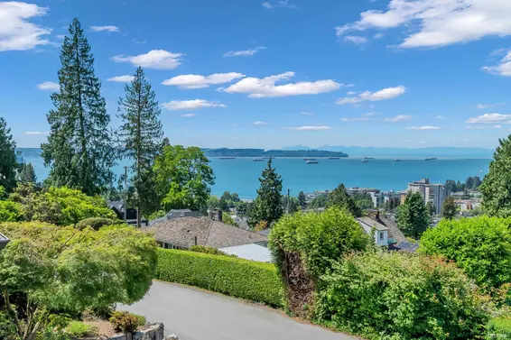 870 Leyland Street, West Vancouver For Sale - image 3