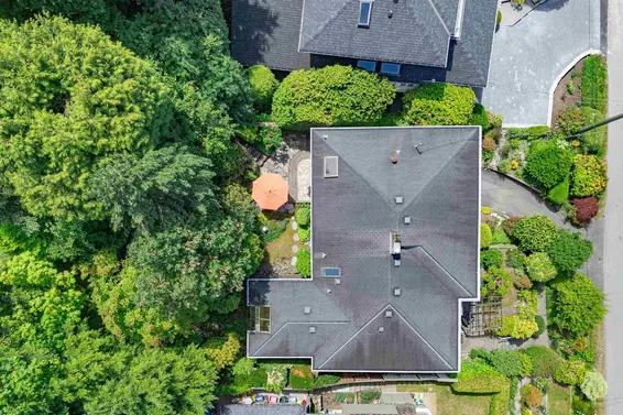 870 Leyland Street, West Vancouver For Sale - image 32