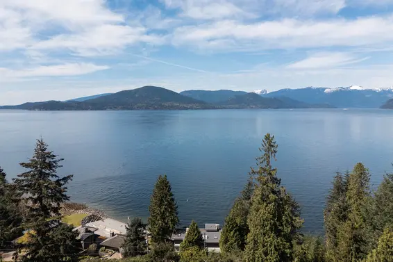90 Isleview Place, West Vancouver For Sale - image 3