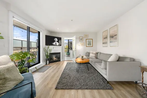 206 935 West 16th Street, North Vancouver For Sale - image 2