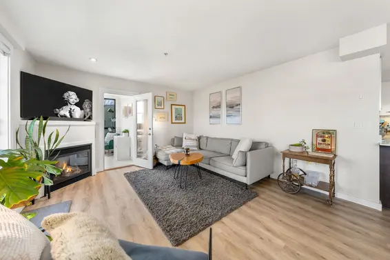 206 935 West 16th Street, North Vancouver For Sale - image 4