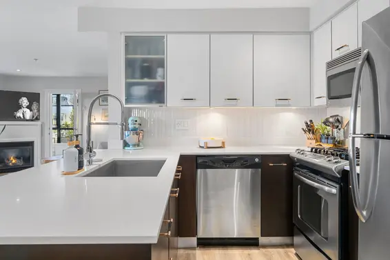 206 935 West 16th Street, North Vancouver For Sale - image 8