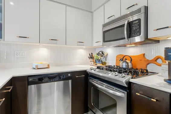 206 935 West 16th Street, North Vancouver For Sale - image 9