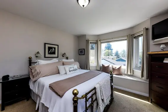 895 East 12th Street, North Vancouver For Sale - image 14