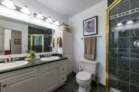 895 East 12th Street, North Vancouver For Sale - image 16