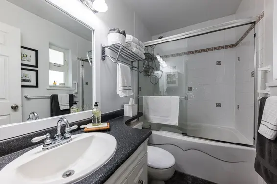 895 East 12th Street, North Vancouver For Sale - image 19