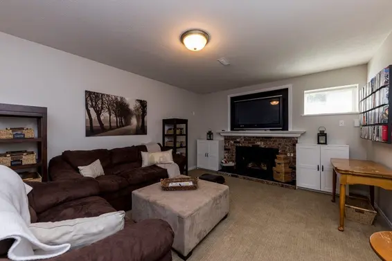 895 East 12th Street, North Vancouver For Sale - image 21