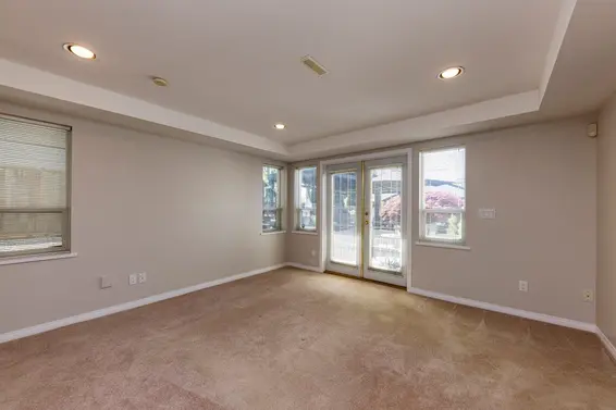 895 East 12th Street, North Vancouver For Sale - image 25