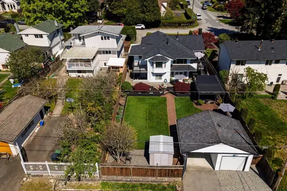 895 East 12th Street, North Vancouver For Sale - image 33